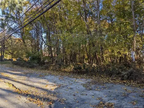 0 Staples St, Danbury, CT 06810