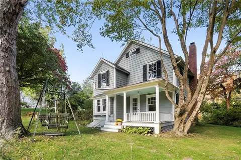 40 Ogden Rd, New Canaan, CT 06840