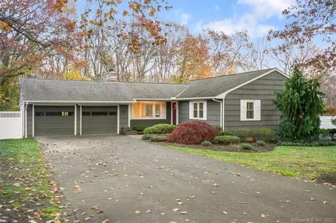 15 Crestdale Rd, Danbury, CT 06811