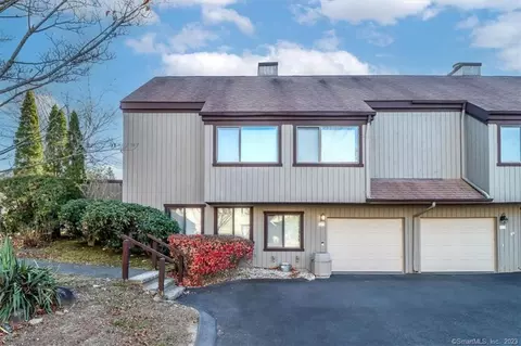 642 Old Knife Ln #A, Stratford, CT 06614
