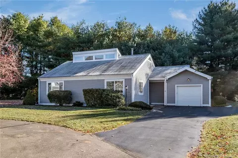 367 Main St #12, Old Saybrook, CT 06475
