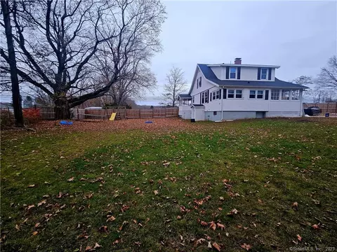 739 Norwich Rd, Plainfield, CT 06374