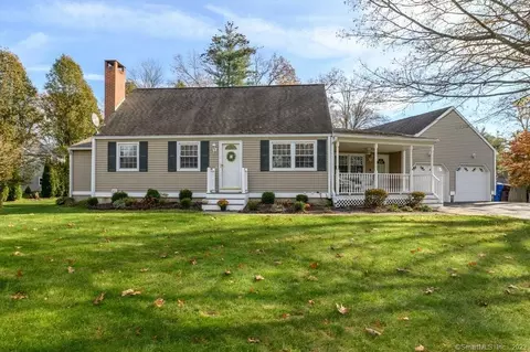 42 Knollwood Rd, Farmington, CT 06032