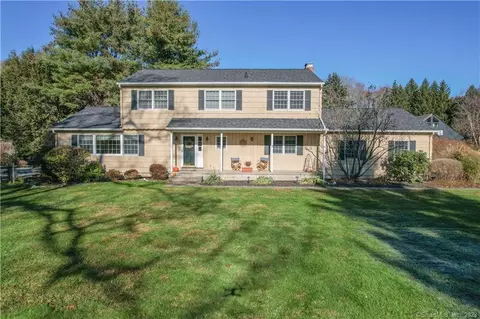 15 Chapman Pl, Redding, CT 06896