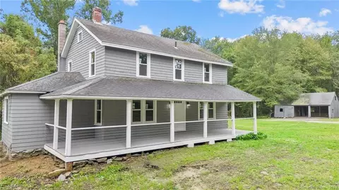 5 Kemp Rd, Hampton, CT 06247