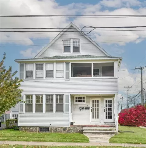 4 Parkway Dr, Stratford, CT 06614