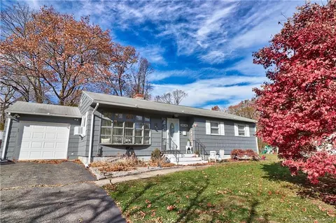 129 Birch Ln, Naugatuck, CT 06770
