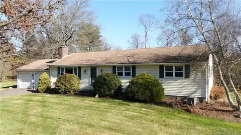 28 Margaret Dr, East Windsor, CT 06016