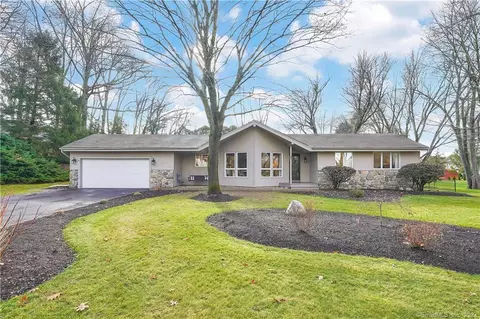 6 Sullivan Farm Rd, East Windsor, CT 06016