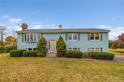 20 Neubigs Way, Northford, CT 06472