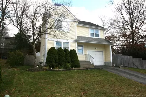26 Fox Run, Torrington, CT 06790