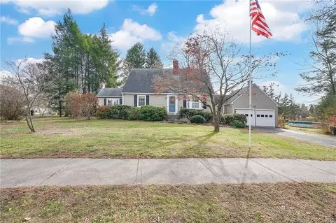 88 Middle Rd, Enfield, CT 06082