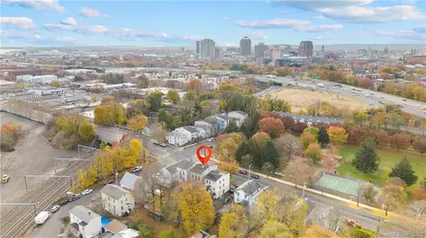 487 East St, New Haven, CT 06511