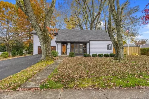 25 Sanford Pl, Stratford, CT 06614