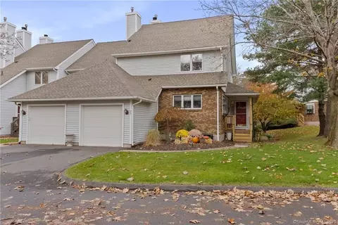 70 Steeplechase Dr #70, Newington, CT 06111