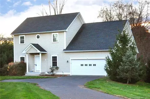 5 Chapman Chase Chase #5, Windsor Locks, CT 06096