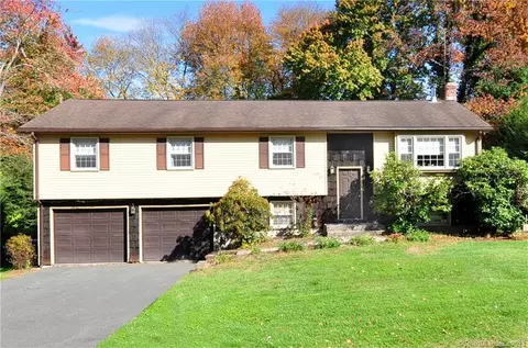 81 Harvest Ln, Windsor, CT 06095