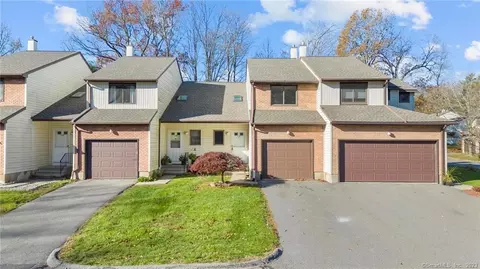 116 Oak Forest Dr #6, Manchester, CT 06042