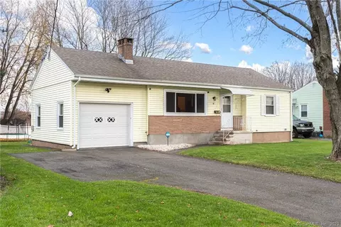 76 Berkeley Rd, Middletown, CT 06457