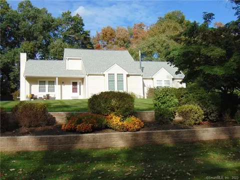 21 Pond Ln, East Granby, CT 06026