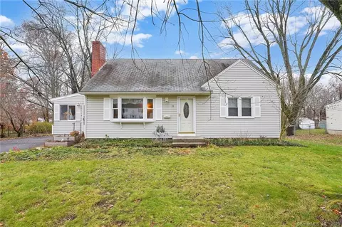 12 Steele Rd, Enfield, CT 06082