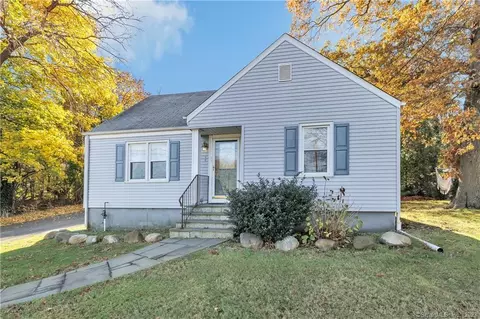 106 Ford St, Milford, CT 06461