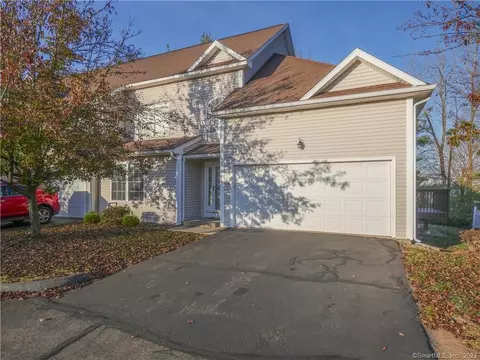 208 Garden Cir #208, South Windsor, CT 06074