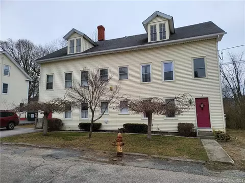 3 Holmes St, Thompson, CT 06255