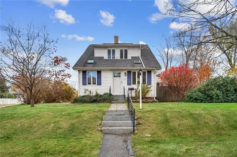 65 Norwood Ave, Hamden, CT 06518