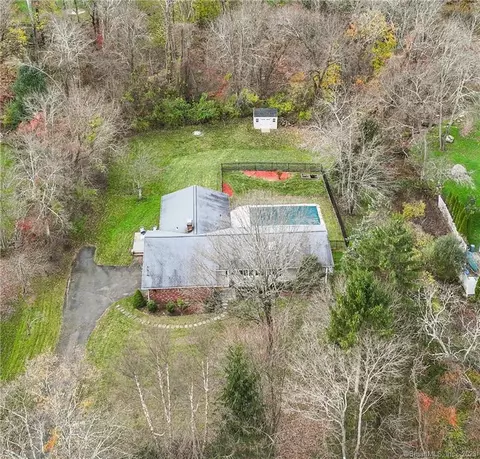 295 Wilton Rd E, Ridgefield, CT 06877