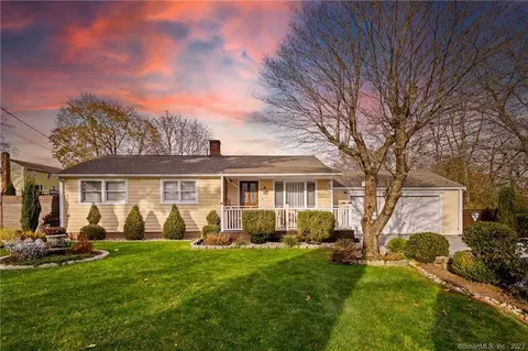 15 Echo Dr, Vernon, CT 06066