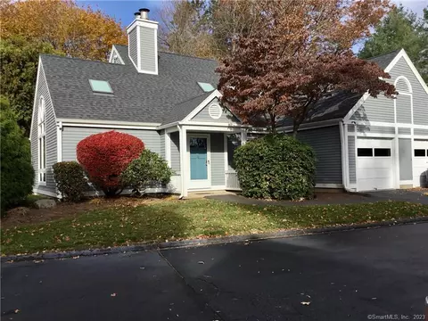 20 Centre Village Dr #20, Madison, CT 06443