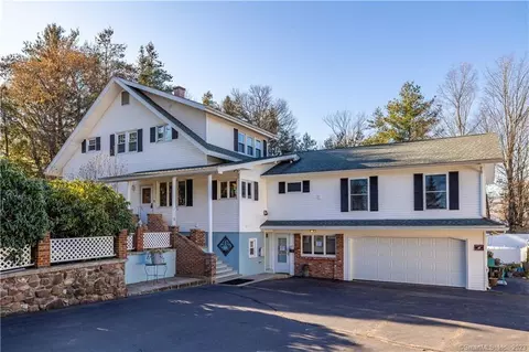 382 Scott Swamp Rd, Farmington, CT 06032