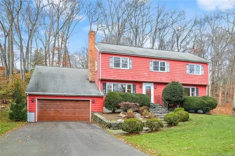 1 Rippling Brook Ln, Westport, CT 06880