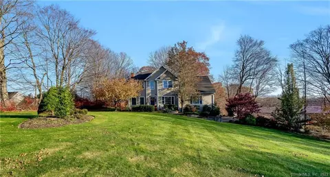 150 N Georges Hill Rd, Southbury, CT 06488