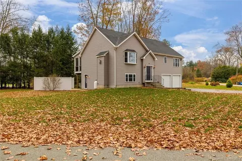 75 Laurel Dr, Woodstock, CT 06281