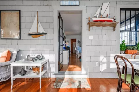 6 Seaview Rd, Old Lyme, CT 06371