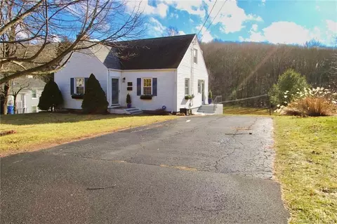 192 Hackmatack St, Manchester, CT 06040