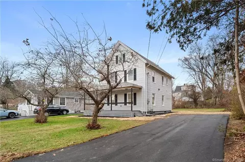 175 Lakeside Ave, Middletown, CT 06457