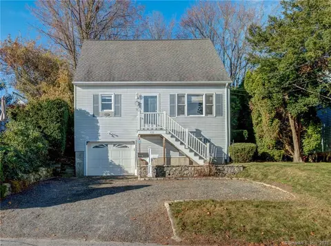 132 Maplewood Ave, Torrington, CT 06790
