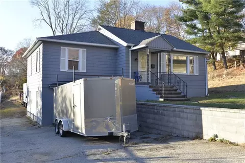 57 Niagara St, Waterbury, CT 06705