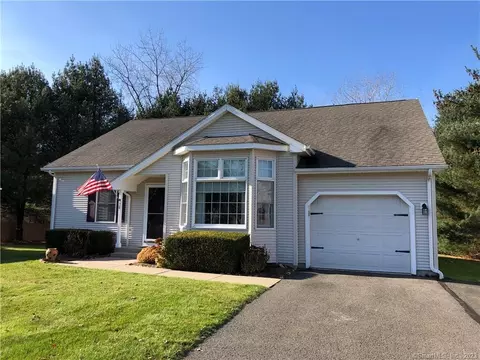 38 Hillside Farms Dr #38, East Windsor, CT 06016