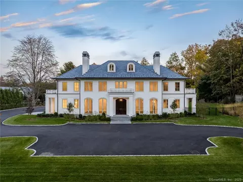 8 Homewood Ln, Darien, CT 06820