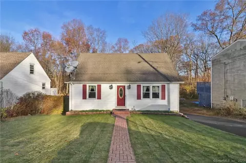 54 Madera Dr, Waterbury, CT 06704
