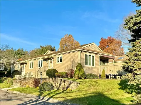 341 Songbird Ln #341, Southington, CT 06489