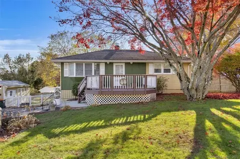 44 Gardner St, Meriden, CT 06450