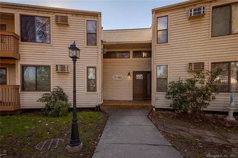 71 Woodland Dr #71, Cromwell, CT 06416