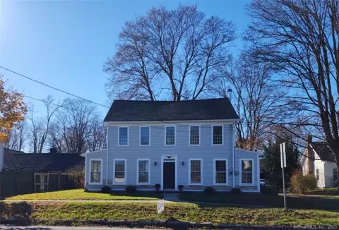 13 Washington Rd, Woodbury, CT 06798