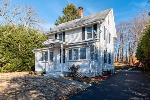 27 Blake St, Ivoryton, CT 06442