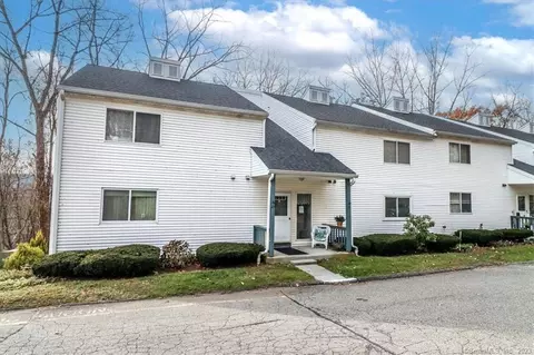 28 Canterbury Ct #28, New Milford, CT 06776